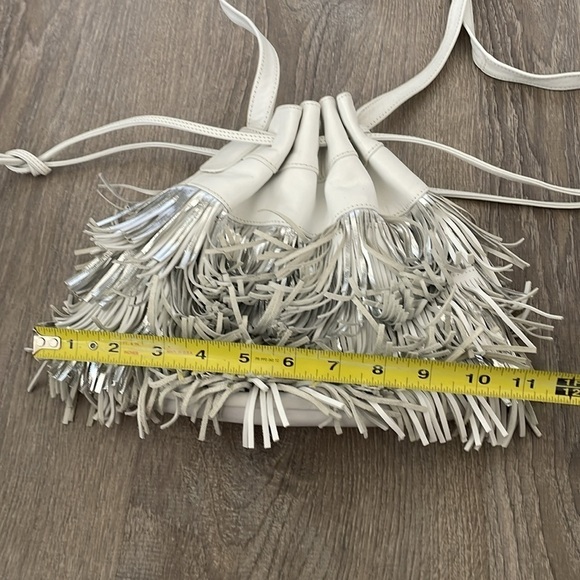 Shaggy White Purse - Picture 9 of 10